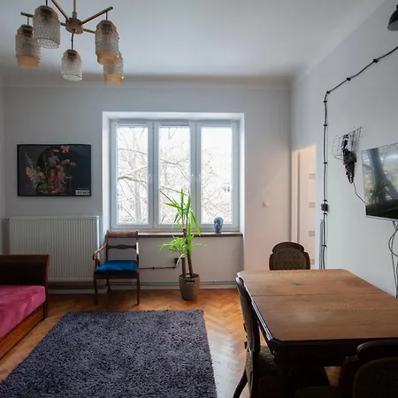 Centrum 51 Hostel *